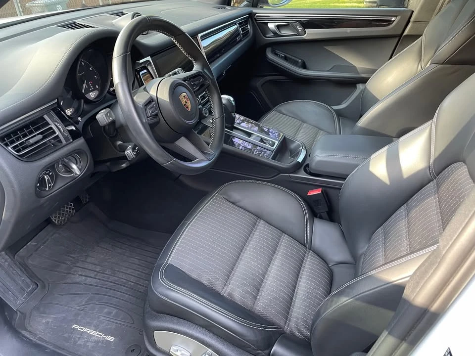2023 Porsche Macan T - Image 6 of 10