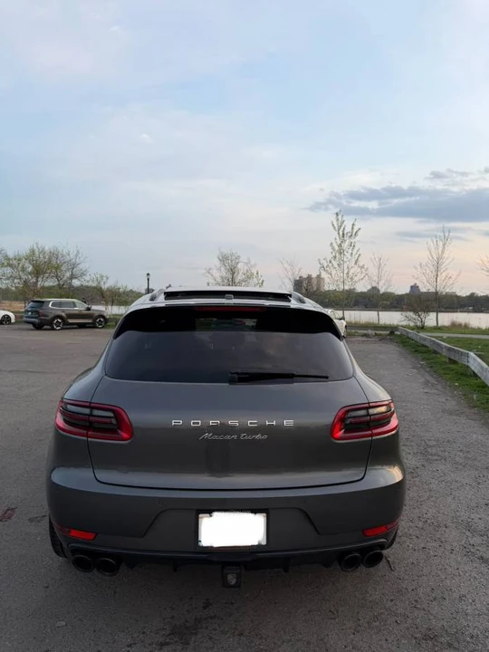 2016 Porsche Macan Turbo - Image 4 of 18