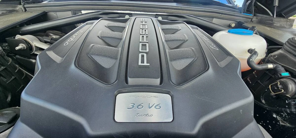 2016 Porsche Macan Turbo - Image 24 of 24