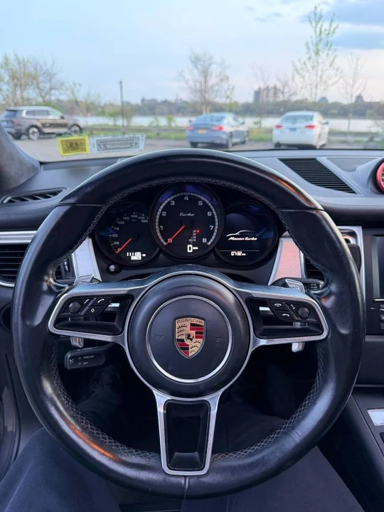 2016 Porsche Macan Turbo - Image 7 of 18