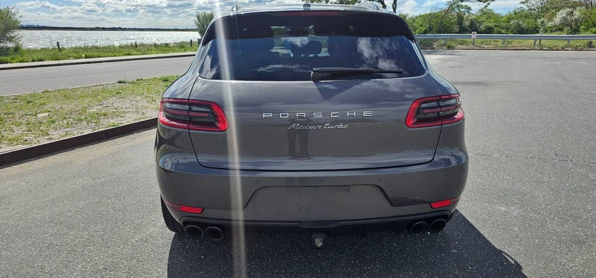 2016 Porsche Macan Turbo - Image 6 of 24