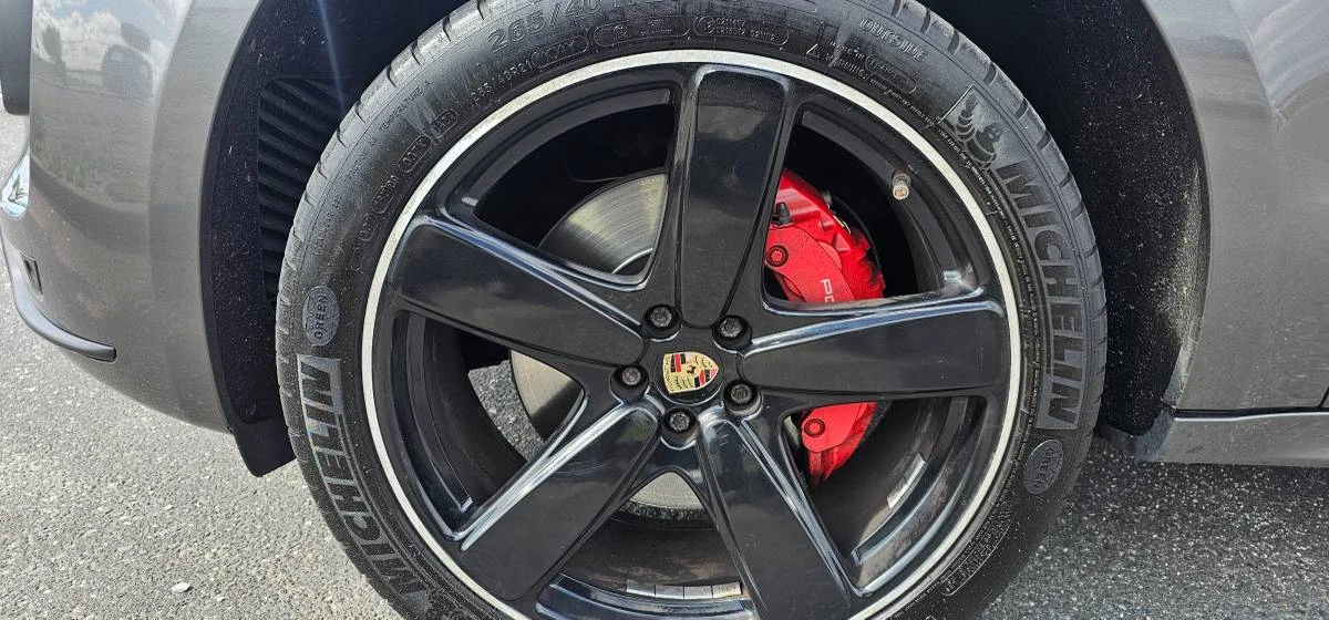 2016 Porsche Macan Turbo - Image 10 of 24