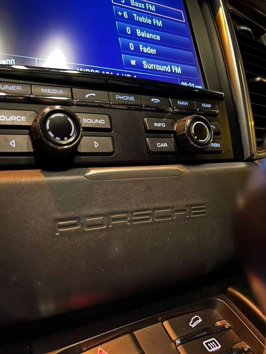 2016 Porsche Macan Turbo - Image 18 of 18