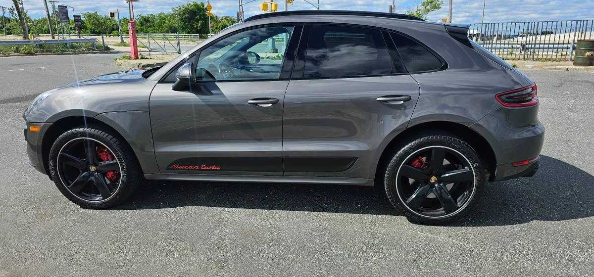 2016 Porsche Macan Turbo - Image 8 of 24