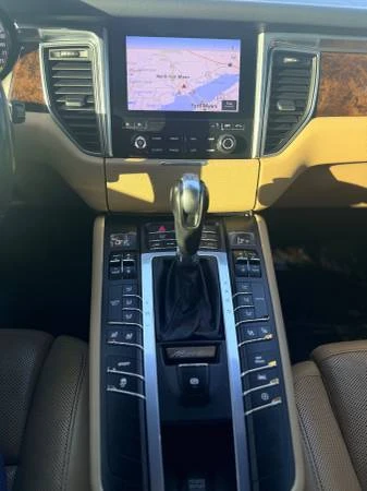 2017 Porsche Macan Turbo - Image 15 of 16