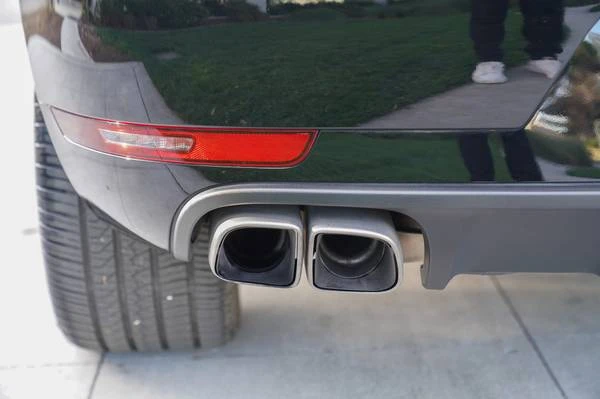 2018 Porsche Macan Turbo - Image 4 of 5