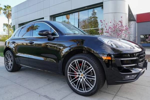 2018 Porsche Macan Turbo - Image 2 of 5