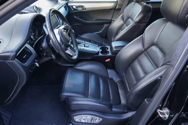 2018 Porsche Macan Turbo - Image 5 of 5