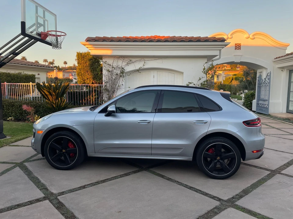 2016 Porsche Macan Turbo - Image 4 of 23