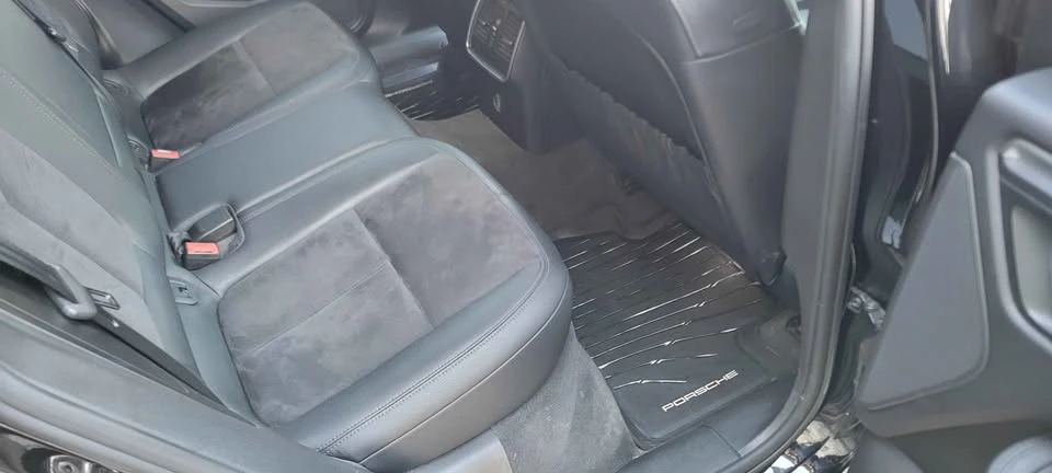 2017 Porsche Macan Turbo - Image 7 of 10