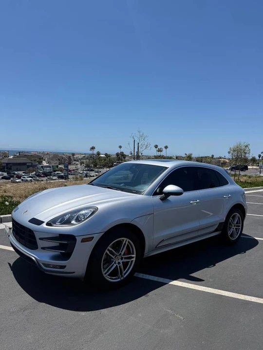 2015 Porsche Macan Turbo - Image 9 of 10