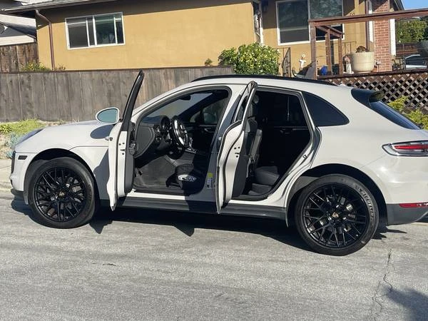 2020 Porsche Macan - Image 6 of 8