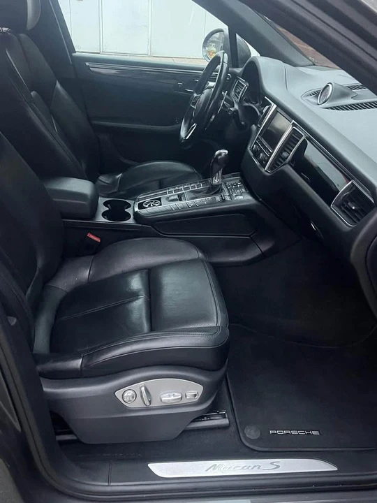2016 Porsche Macan S - Image 8 of 10