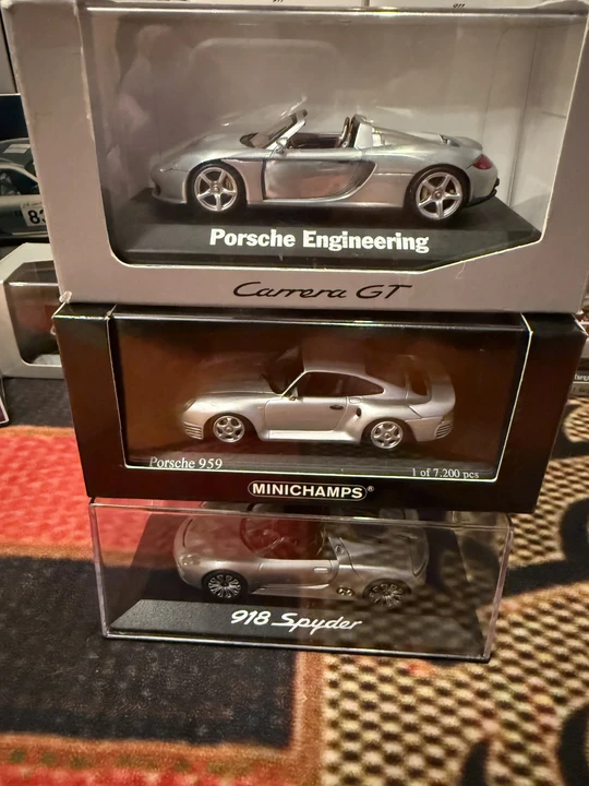 Parts & Memorabilia Scale Models - Image 18 of 24