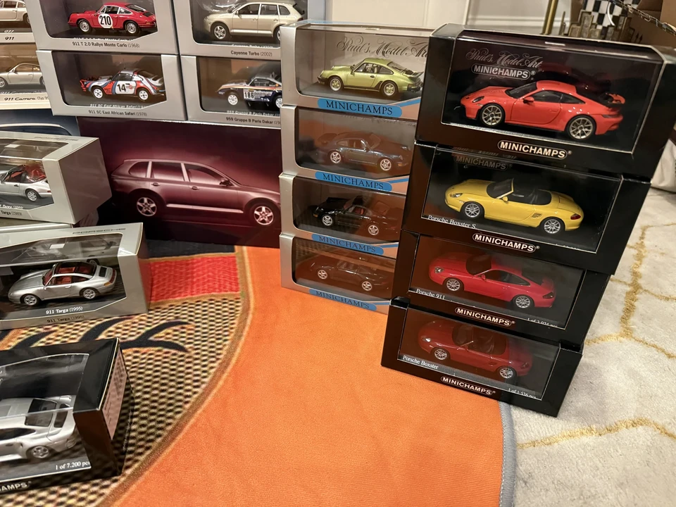 Parts & Memorabilia Scale Models - Image 15 of 24