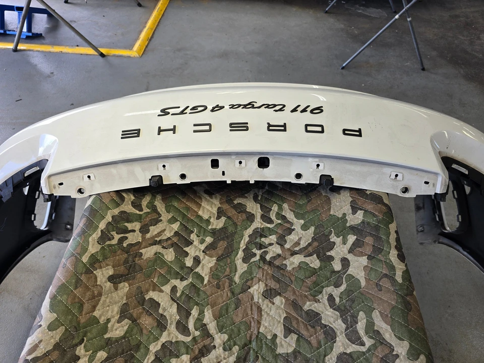 2017 Parts & Memorabilia Bodywork - Image 4 of 11