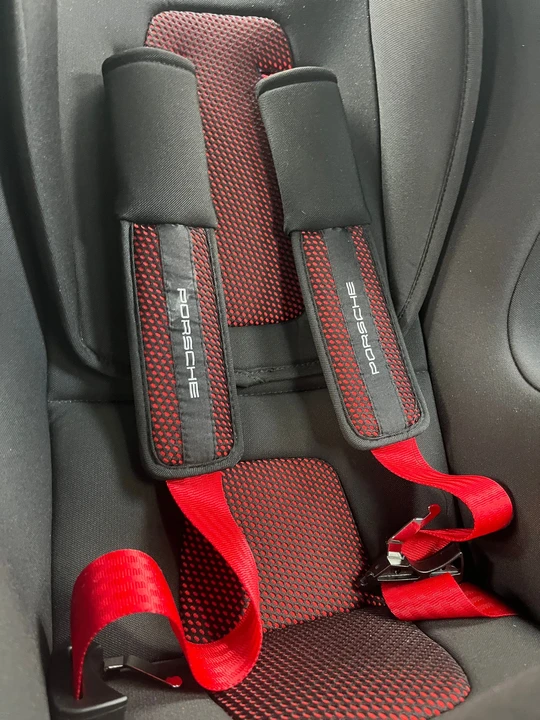 Parts & Memorabilia Seats & Interior - Image 3 of 5