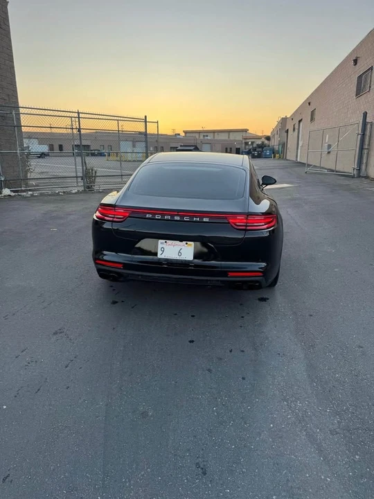 2018 Porsche 971 Panamera - Image 4 of 9