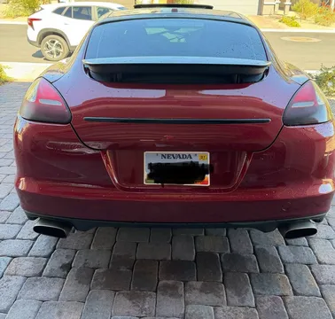 2011 Porsche Panamera 2