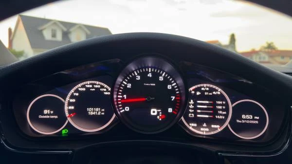 2018 Porsche 971 Panamera - Image 19 of 21