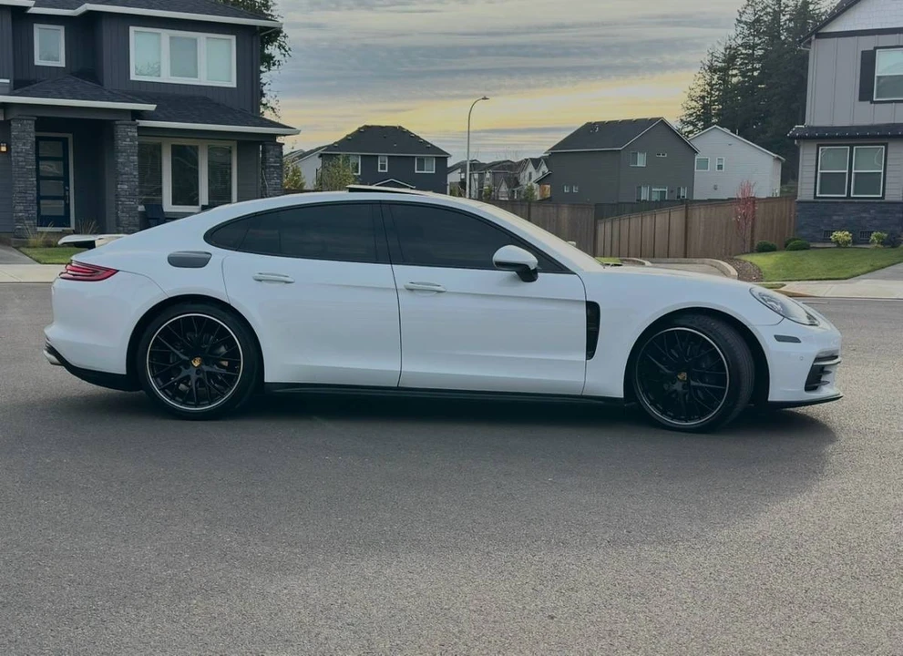 2017 Porsche 971 Panamera - Image 18 of 18