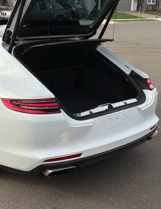 2017 Porsche 971 Panamera - Image 10 of 18