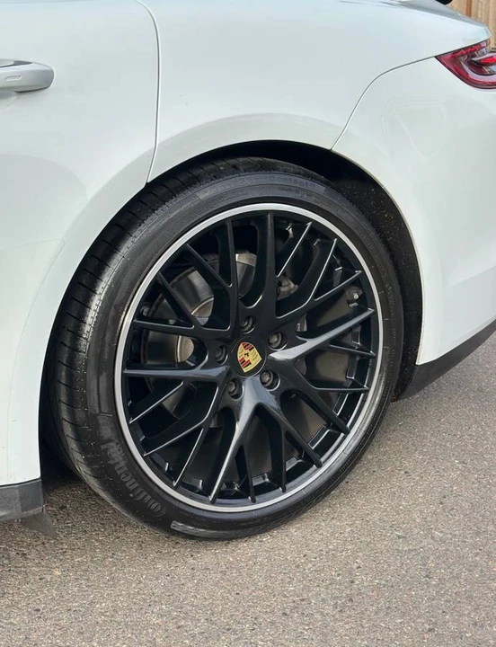 2017 Porsche 971 Panamera - Image 16 of 18