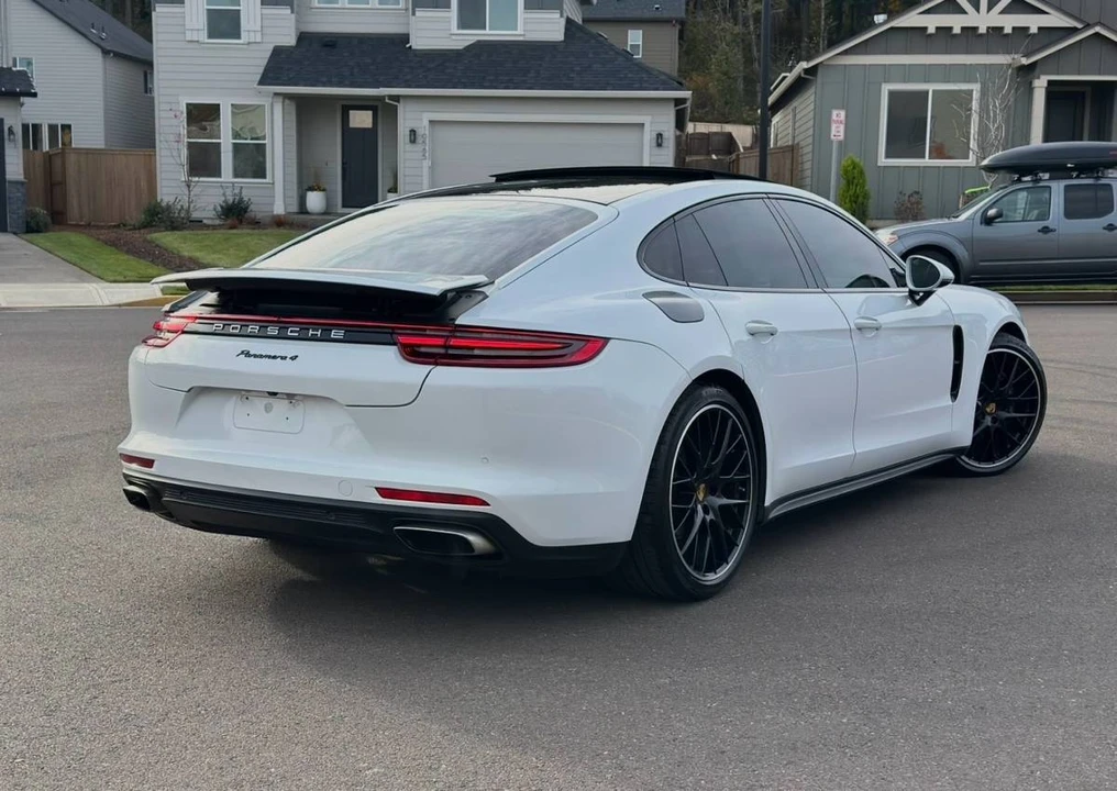 2017 Porsche 971 Panamera - Image 6 of 18