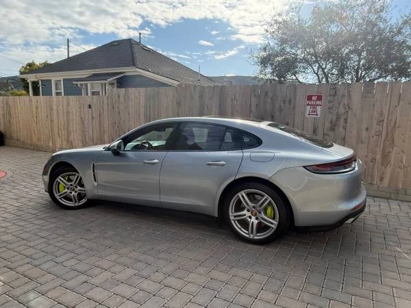 2021 Porsche 976 Panamera - Image 2 of 13