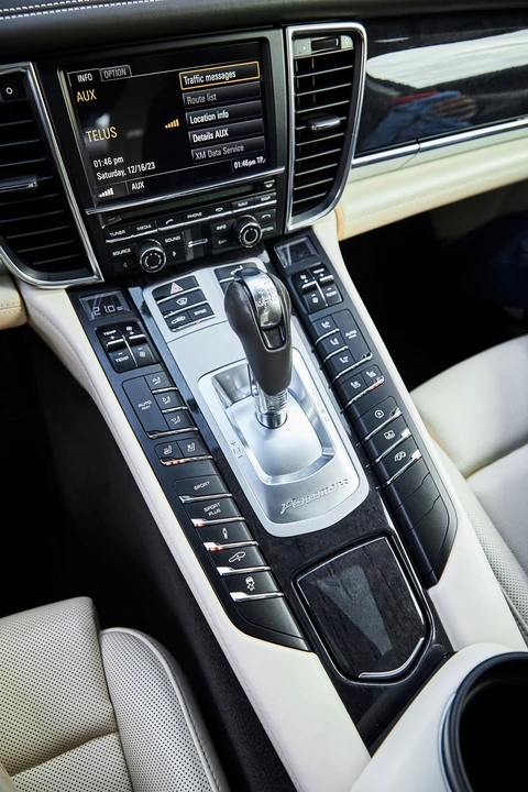 2014 Porsche 970 Panamera 4S - Image 9 of 11