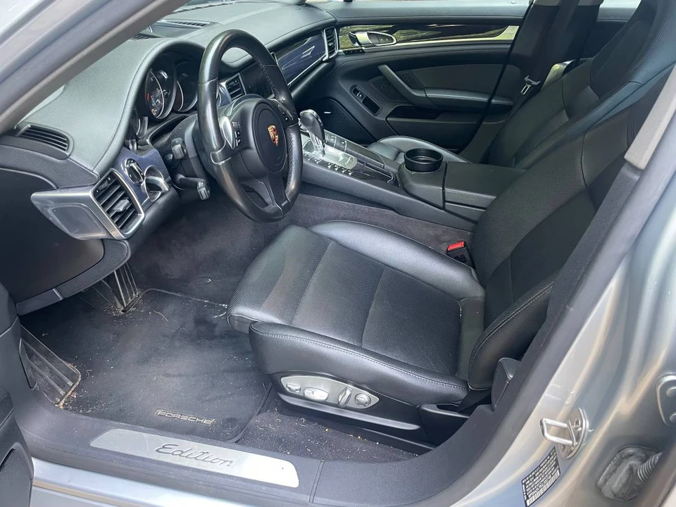 2016 Porsche Panamera - Image 5 of 6