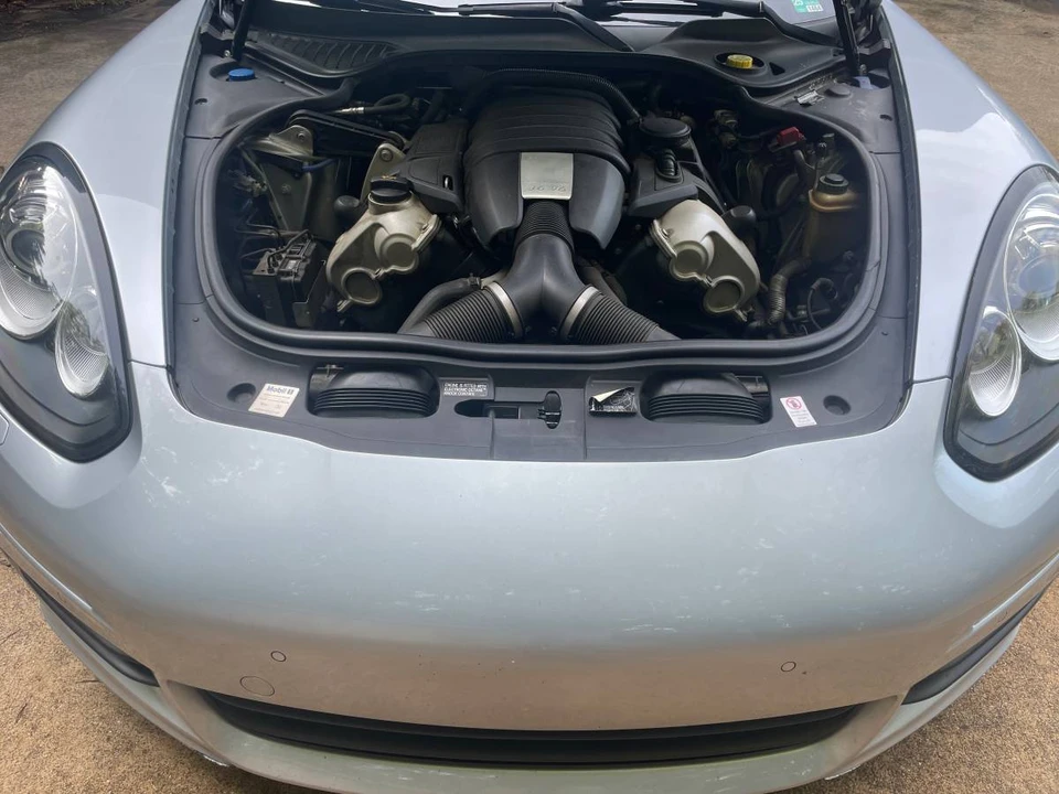 2016 Porsche Panamera - Image 2 of 6