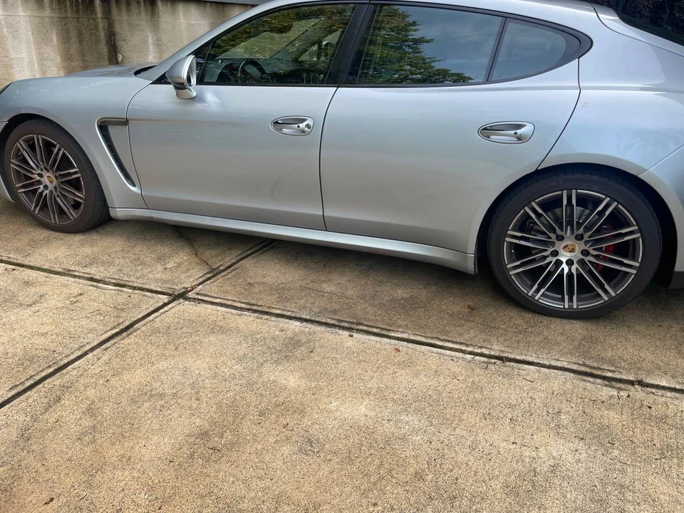 2016 Porsche Panamera - Image 4 of 6