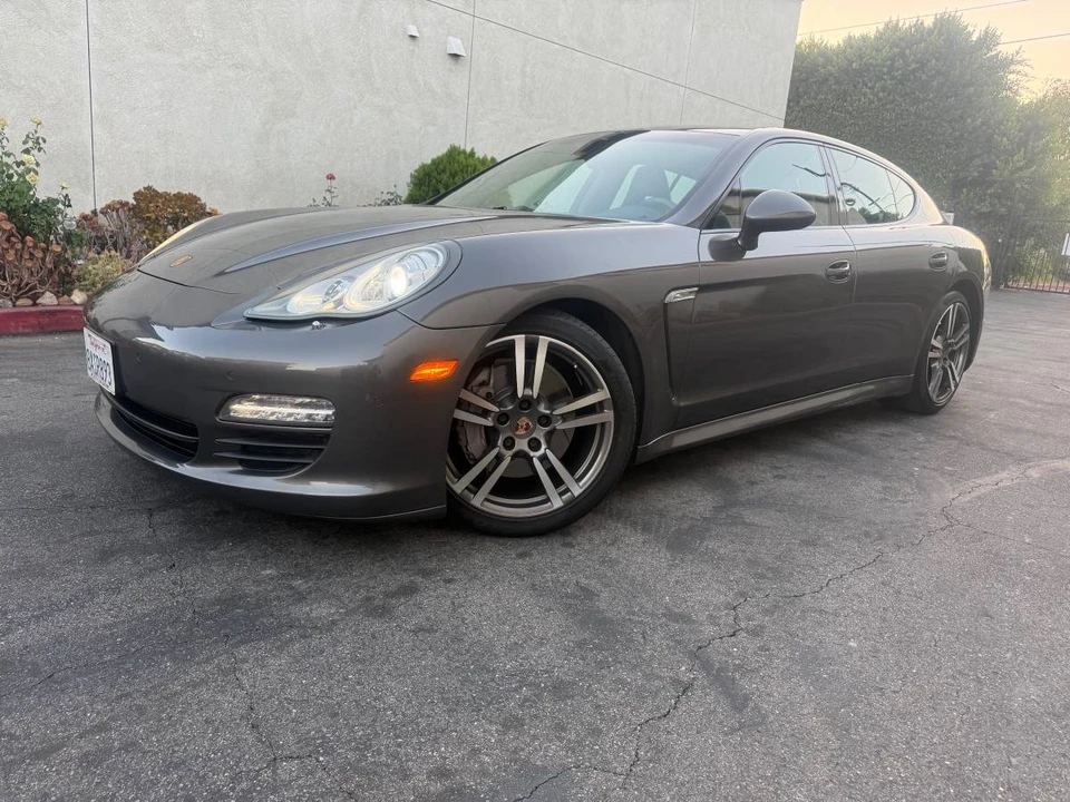 2013 Porsche 970 Panamera - Image 2 of 24