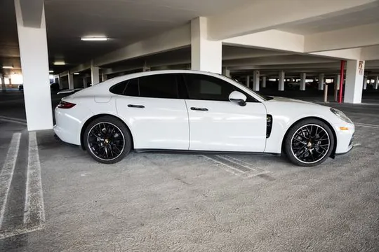 2020 Porsche Panamera