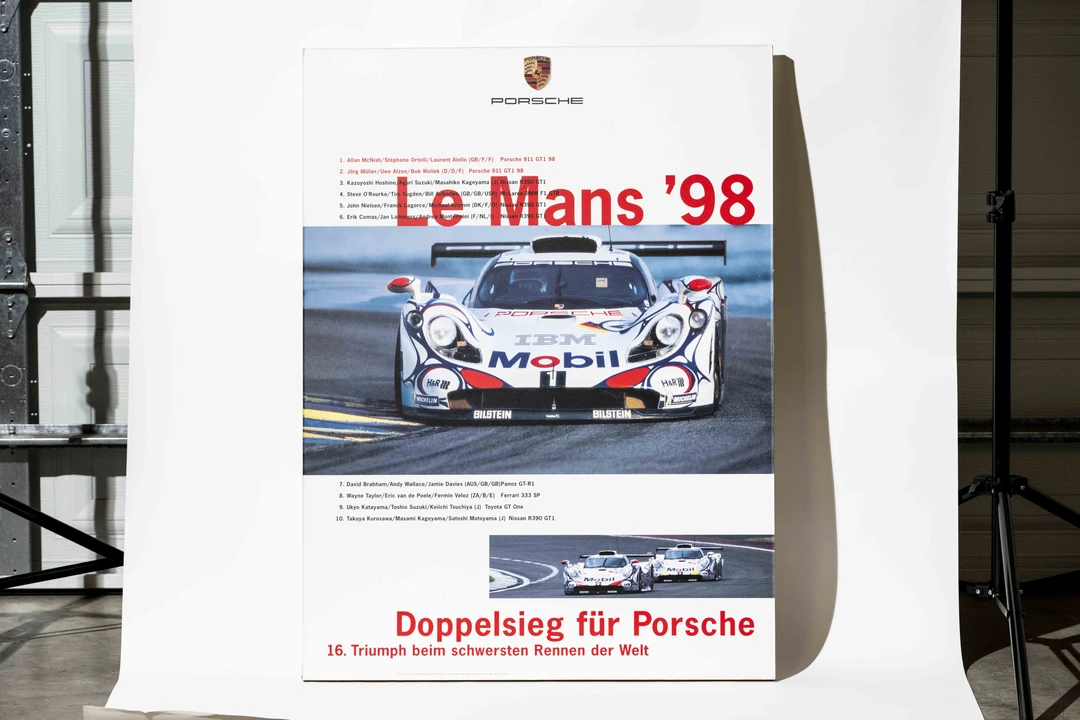 9999 Porsche - Image 6 of 31
