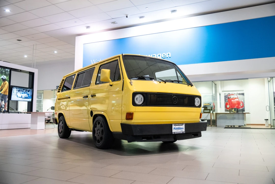 1981 Volkswagen Bay-Window Bus - Image 8 of 31