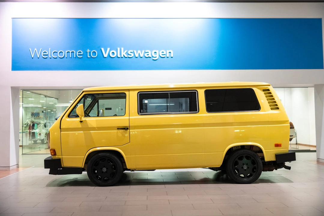 1981 Volkswagen Bay-Window Bus - Image 27 of 31
