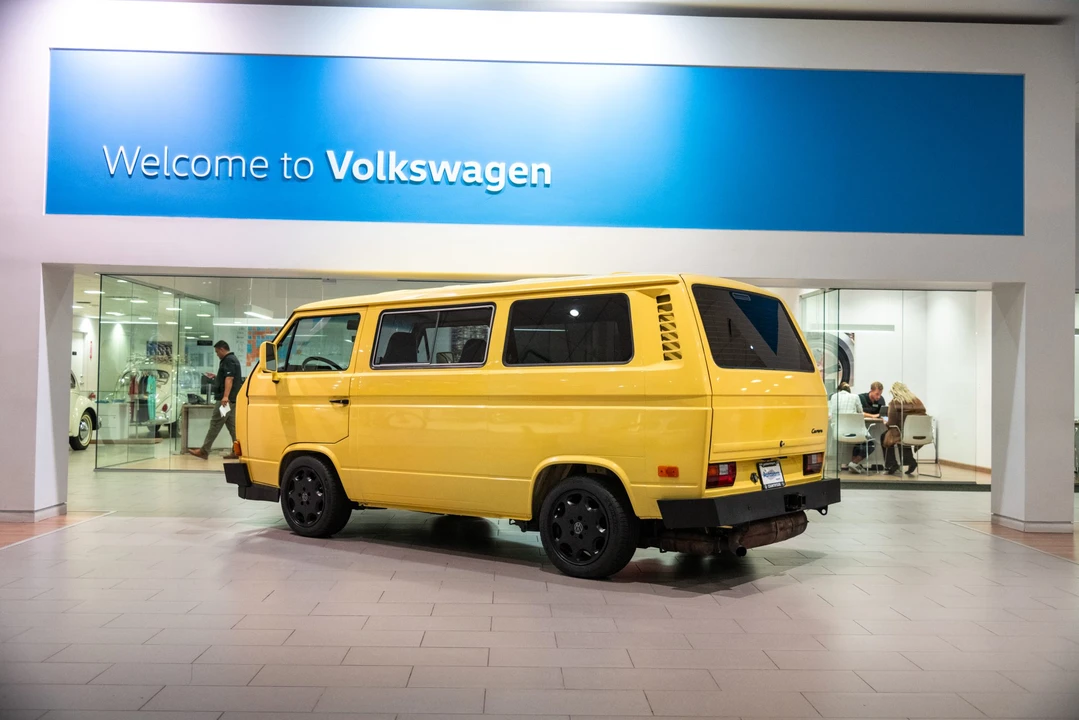 1981 Volkswagen Bay-Window Bus - Image 24 of 31