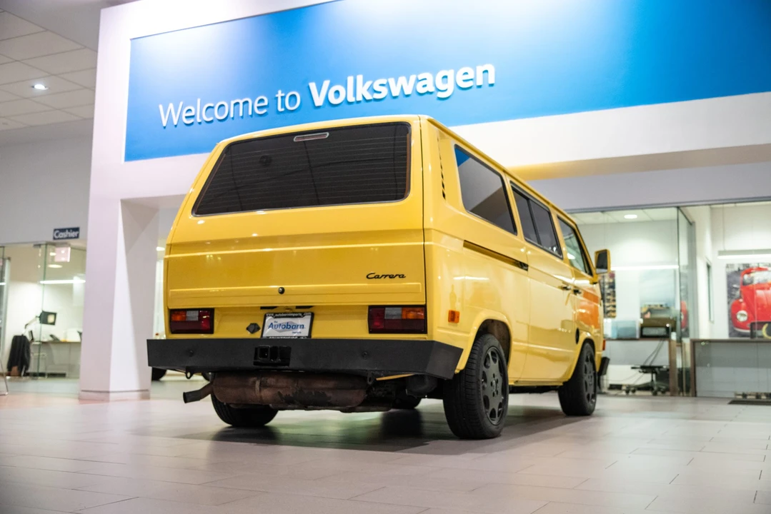 1981 Volkswagen Bay-Window Bus - Image 19 of 31