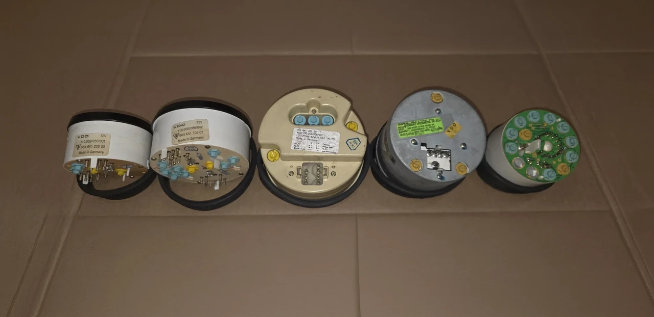 Parts & Memorabilia Mechanical Components - Image 17 of 20