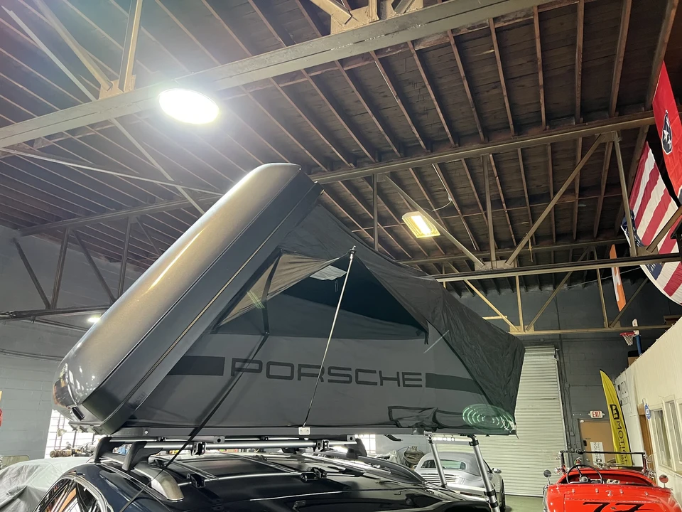 Porsche - Image 24 of 31