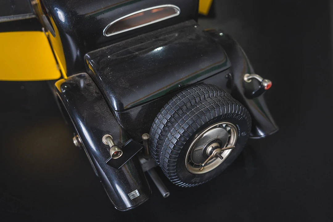 9999 Porsche - Image 6 of 31