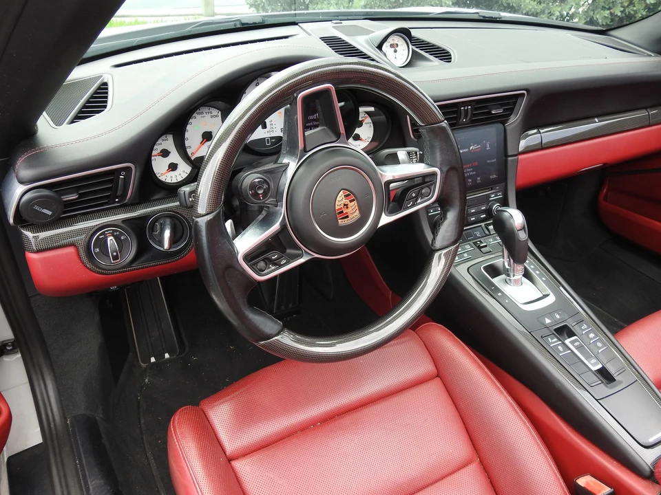 2018 Porsche 991 Targa 4 GTS - Image 12 of 20