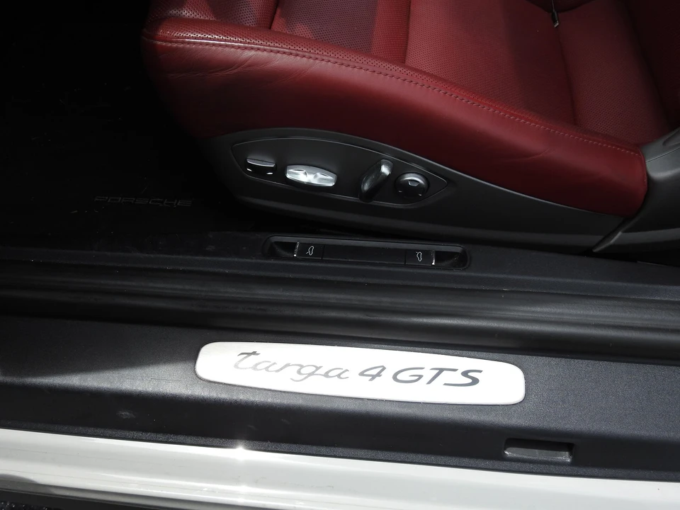2018 Porsche 991 Targa 4 GTS - Image 9 of 20