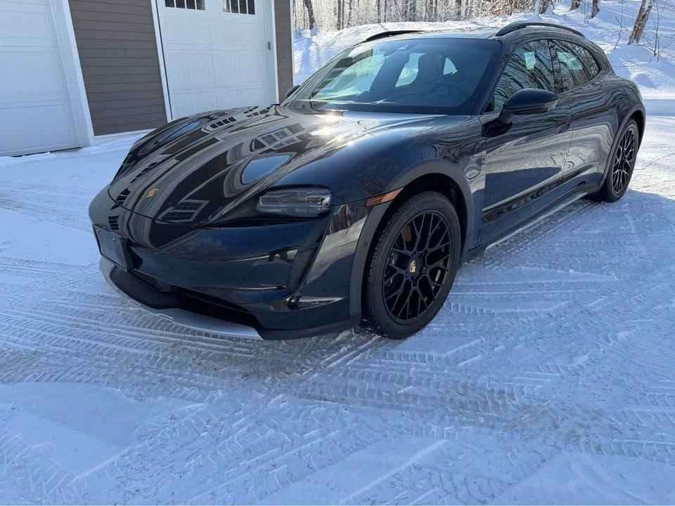 Porsche Taycan 4 - Image 2 of 8