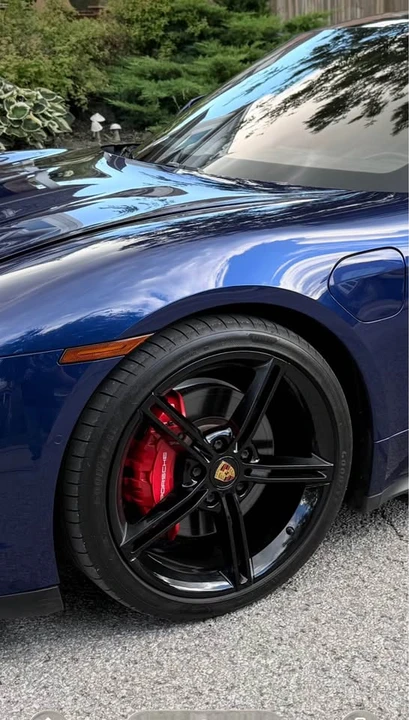 Porsche Taycan - Image 3 of 6