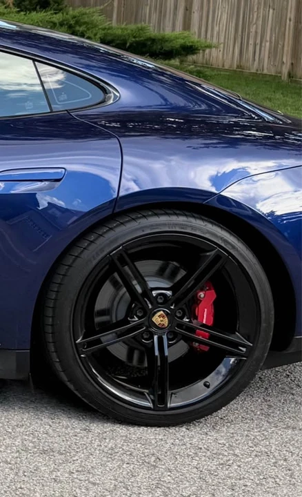 Porsche Taycan - Image 4 of 6