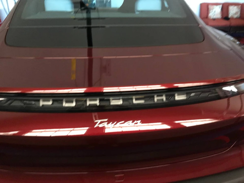 2022 Porsche Taycan - Image 9 of 10