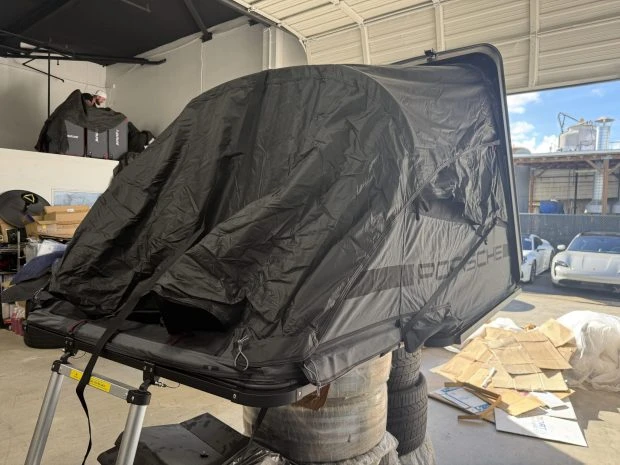 Parts & Memorabilia Bodywork - Image 3 of 5